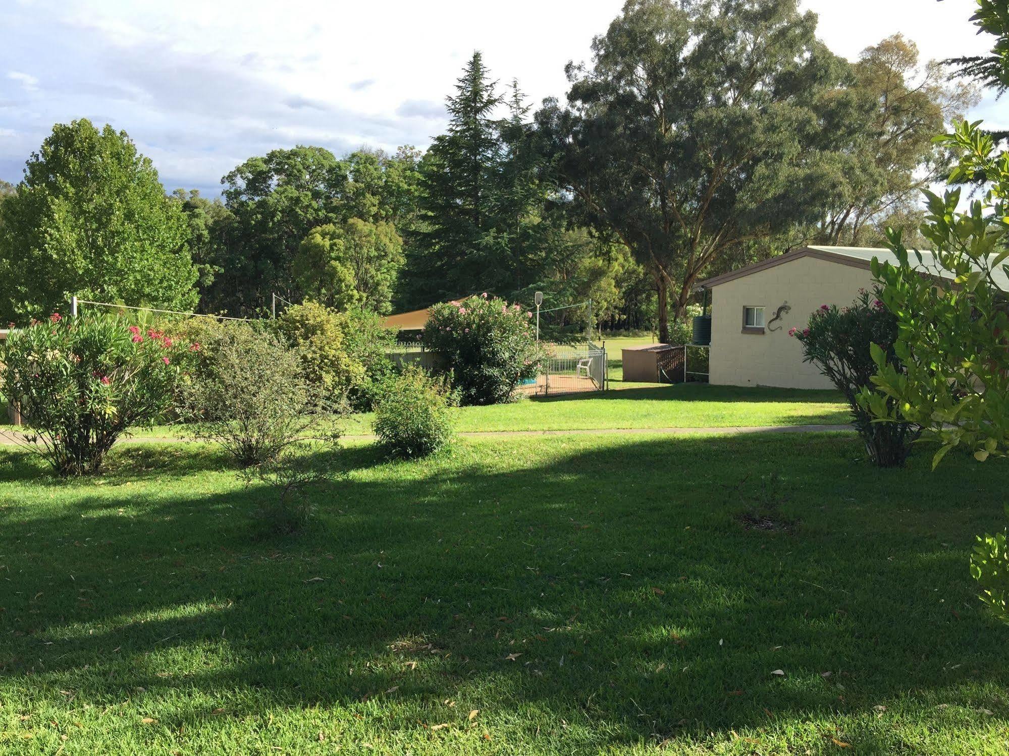 Warrumbungles Mountain Motel Coonabarabran Esterno foto